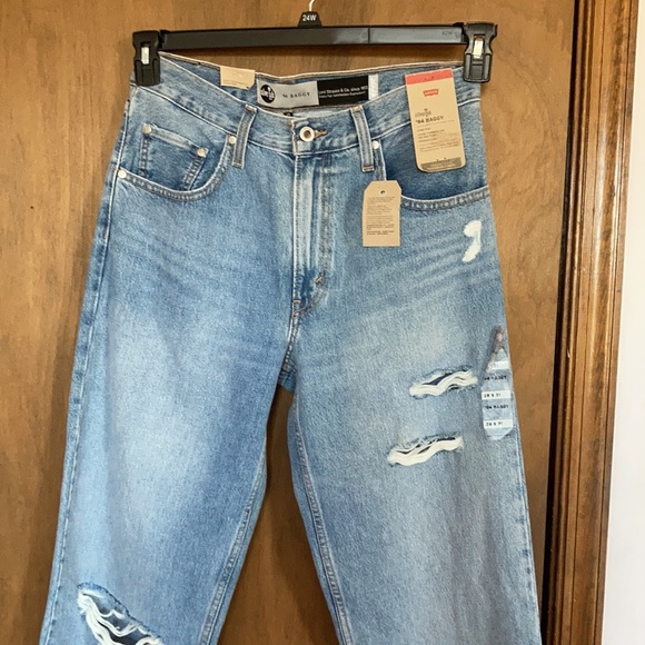 Relisted Levi’s 94’ baggy jean distressed midrise straight leg jean denim 28 - Picture 5 of 17